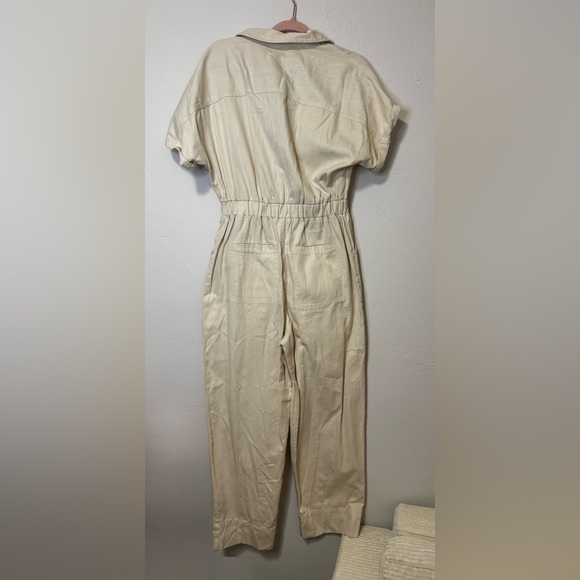 NEW universal thread Women's Cream Jumpsuit size 6 off white beige short sleeved - Picture 2 of 4